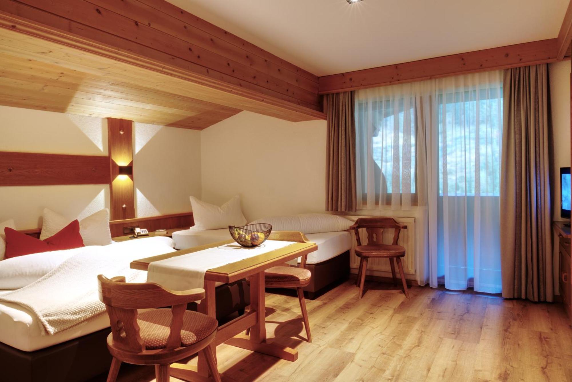 Versalerhof Ischgl Exteriör bild